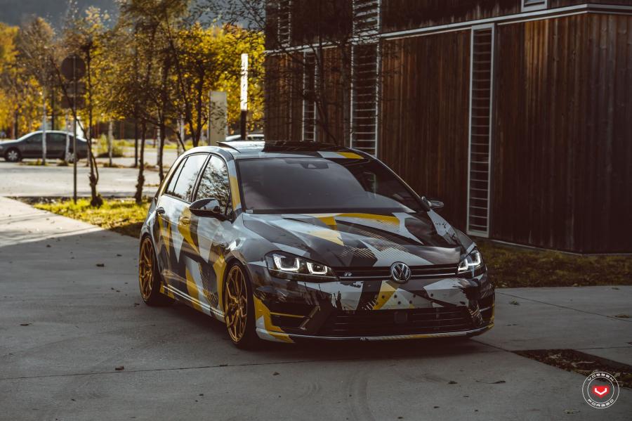  Volkswagen Golf R on Vossen Wheels (HC-3) 2017 года  (фото 35 из 36)